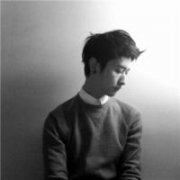 帅气的清新男生黑白头像