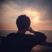 潮流时尚的qq男生头像