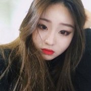 灰色世界里的红玫瑰 微信女生头像