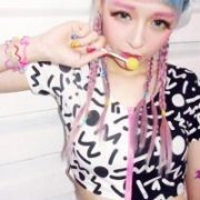 粉色头发头像女生:都说这是原宿风