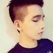 嘟着嘴的男生头像 只想深拥你i