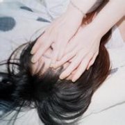 女生闭眼唯美头像