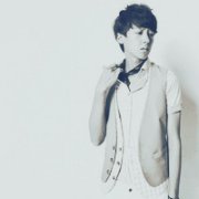 气质非主流男生头像-再寂寞身边也有我