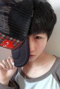 qq透明皮肤男生大图