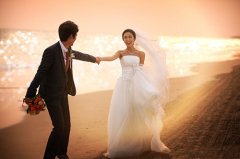 唯美情侣婚纱照片大图