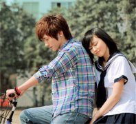 小甜蜜情侣图片