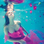 蓝色背景女生头像-那美丽的浅蓝色海洋
