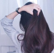 长发女生背影皮肤