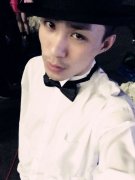 伤感个性男qq皮肤