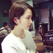 气质时尚女生皮肤