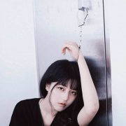 伤感个性女生qq皮肤