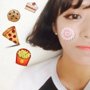 可爱搞怪女生qq皮肤