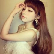 卷发女生qq个性头像超好看