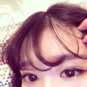 不一样的女生qq皮肤