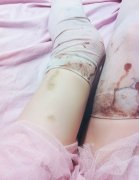 重口味欧美自虐图