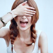 自定义女生头像-牵手后拥抱幸福