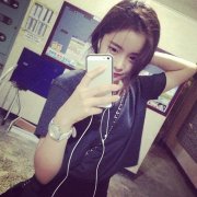 可爱女生自拍皮肤