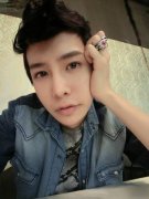 帅气个性的男生qq皮肤
