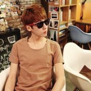 帅气眼镜男生头像