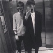 帅气黑白男生头像