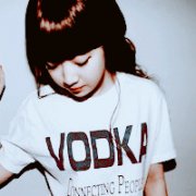 可爱阿宝色女生头像-大家喜欢才是真的喜欢