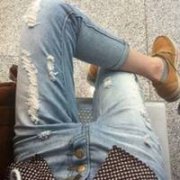 QQ头像男生帅气下半身 男生只露下半身裤子头像