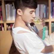 调皮搞怪的qq男生头像2015最新版