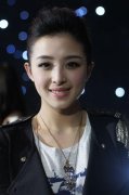 张含韵清新亮丽图