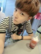 帅气的清秀男生qq皮肤