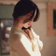 清新意境唯美的女生头像