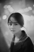 黑白的气质女生皮肤