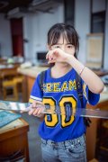 个性阳光的女生皮肤