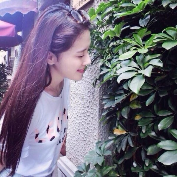 唯美的意境女生qq皮肤