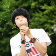 简约的男生QQ头像-极致简约只为更显出众