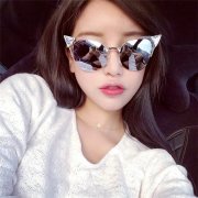 女生漂亮的个性皮肤