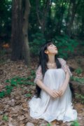森系漂亮的女生皮肤