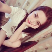 可爱的漂亮女生qq皮肤最新