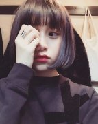 气质清新的可爱女生皮肤