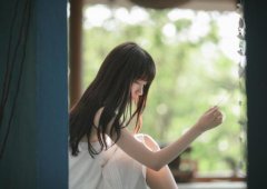 女生清新安静的皮肤