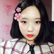 可爱的女生漂亮皮肤