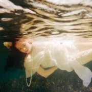 酷酷的女生头像-越迷茫、越痛苦,越奢望
