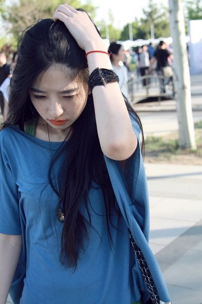 甜美的气质女生皮肤