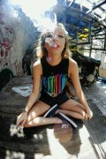 超拽的欧美女生图片