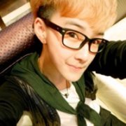 非主流染发男生头像-每个人都有一本青春日记