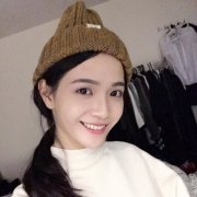 qq简单的清新女生皮肤