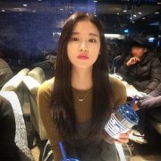 清新励志的女生皮肤
