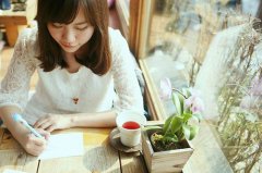 安静女孩温馨图片
