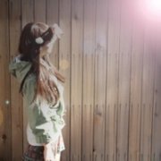 上半身个性女生头像-幸福的人不能远行