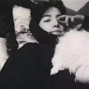 qq男生最新的简约头像