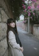 意境的略伤感的女生皮肤
